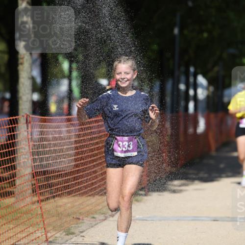 07.09.2025 - 19. Norderstedt Triathlon Michael Strokosch http://msf.ph/oto/8816009 07.09.2025 13:38:23 Laufen 329, 333 meine-sportfotos.de