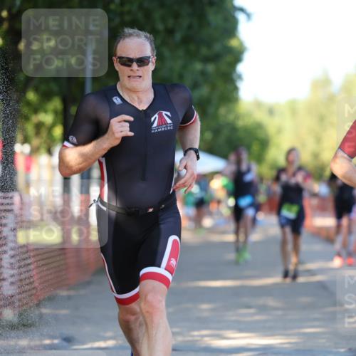 07.09.2025 - 19. Norderstedt Triathlon Michael Strokosch http://msf.ph/oto/8816011 07.09.2025 16:32:26 Laufen 491, 547, 1052, 1411, 1497, 1577 meine-sportfotos.de