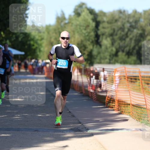 07.09.2025 - 19. Norderstedt Triathlon Michael Strokosch http://msf.ph/oto/8816035 07.09.2025 15:34:42 Laufen 420, 427 meine-sportfotos.de