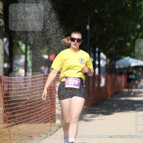 07.09.2025 - 19. Norderstedt Triathlon Michael Strokosch http://msf.ph/oto/8816089 07.09.2025 13:38:27 Laufen 329, 333 meine-sportfotos.de