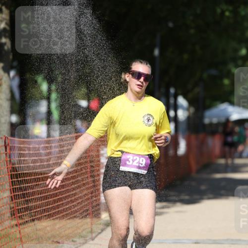 07.09.2025 - 19. Norderstedt Triathlon Michael Strokosch http://msf.ph/oto/8816114 07.09.2025 13:38:27 Laufen 329, 333 meine-sportfotos.de