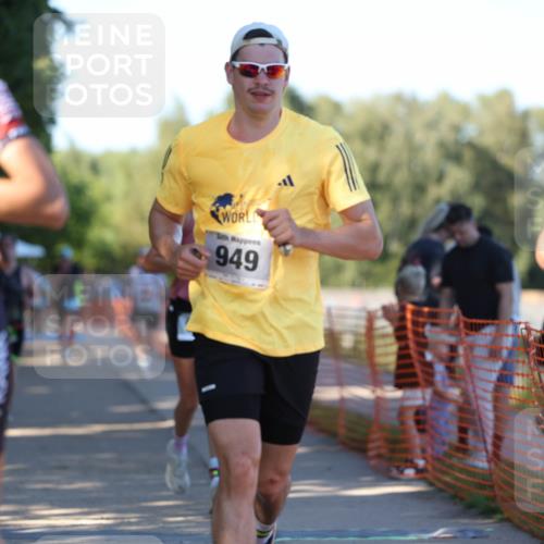 07.09.2025 - 19. Norderstedt Triathlon Michael Strokosch http://msf.ph/oto/8816196 07.09.2025 16:32:52 Laufen 543, 943, 949, 951, 953, 955, 1043, 1555, 1602 meine-sportfotos.de