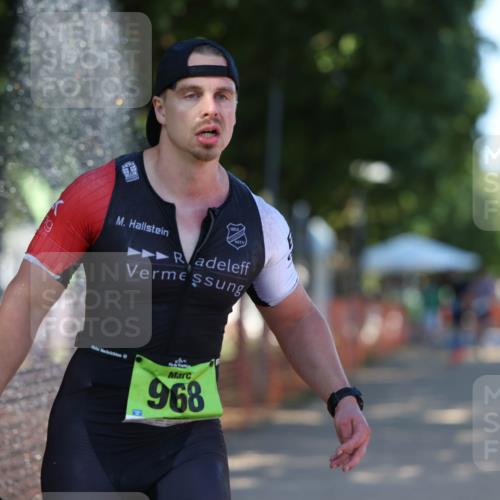 07.09.2025 - 19. Norderstedt Triathlon Michael Strokosch http://msf.ph/oto/8816204 07.09.2025 15:35:23 Laufen 364, 968, 1000, 1462 meine-sportfotos.de