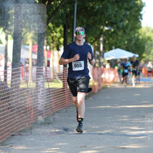 07.09.2025 - 19. Norderstedt Triathlon Michael Strokosch http://msf.ph/oto/8816254 07.09.2025 16:32:59 Laufen 543, 927, 943, 955, 1043, 1602 meine-sportfotos.de