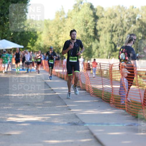 07.09.2025 - 19. Norderstedt Triathlon Michael Strokosch http://msf.ph/oto/8816272 07.09.2025 16:33:07 Laufen 902, 1606, 1609 meine-sportfotos.de