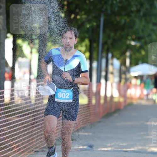 07.09.2025 - 19. Norderstedt Triathlon Michael Strokosch http://msf.ph/oto/8816309 07.09.2025 16:33:09 Laufen 902, 1606, 1609 meine-sportfotos.de