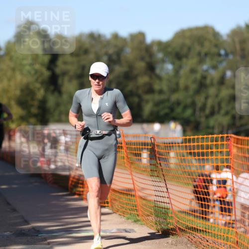 07.09.2025 - 19. Norderstedt Triathlon Michael Strokosch http://msf.ph/oto/8816338 07.09.2025 15:35:54 Laufen 888, 1508 meine-sportfotos.de