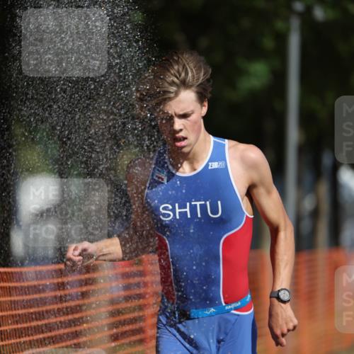 07.09.2025 - 19. Norderstedt Triathlon Michael Strokosch http://msf.ph/oto/8816339 07.09.2025 11:46:01 Laufen 276, 306, 1165 meine-sportfotos.de