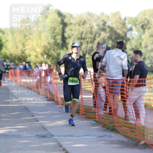 07.09.2025 - 19. Norderstedt Triathlon Michael Strokosch http://msf.ph/oto/8816351 07.09.2025 16:33:13 Laufen 518, 902, 1072, 1606, 1609 meine-sportfotos.de
