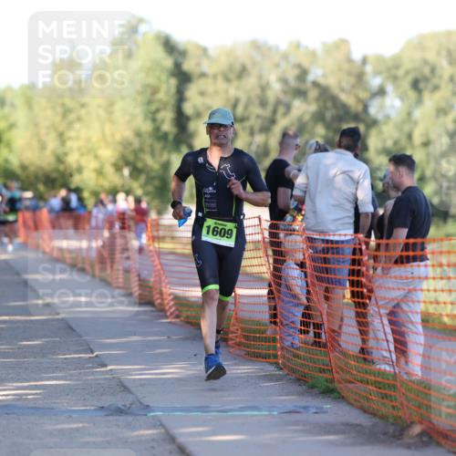 07.09.2025 - 19. Norderstedt Triathlon Michael Strokosch http://msf.ph/oto/8816353 07.09.2025 16:33:14 Laufen 518, 1072, 1609 meine-sportfotos.de