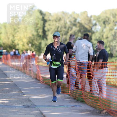 07.09.2025 - 19. Norderstedt Triathlon Michael Strokosch http://msf.ph/oto/8816356 07.09.2025 16:33:14 Laufen 518, 1072, 1609 meine-sportfotos.de