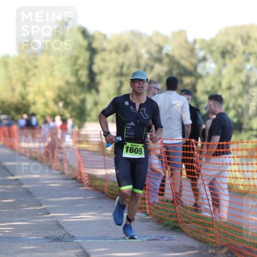 07.09.2025 - 19. Norderstedt Triathlon Michael Strokosch http://msf.ph/oto/8816362 07.09.2025 16:33:14 Laufen 518, 1072, 1609 meine-sportfotos.de