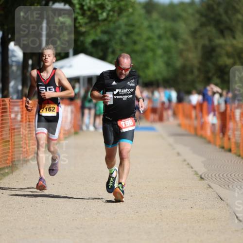 07.09.2025 - 19. Norderstedt Triathlon Michael Strokosch http://msf.ph/oto/8816426 07.09.2025 11:46:18 Laufen 796, 1162 meine-sportfotos.de