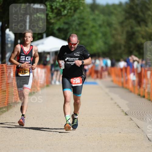 07.09.2025 - 19. Norderstedt Triathlon Michael Strokosch http://msf.ph/oto/8816429 07.09.2025 11:46:19 Laufen 796, 1162 meine-sportfotos.de