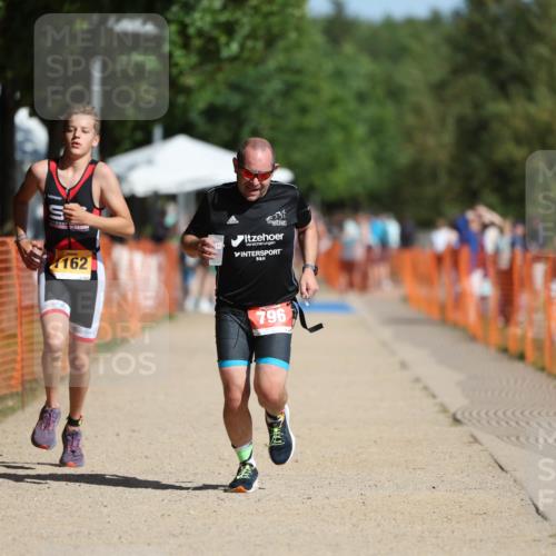 07.09.2025 - 19. Norderstedt Triathlon Michael Strokosch http://msf.ph/oto/8816432 07.09.2025 11:46:19 Laufen 796, 1162 meine-sportfotos.de