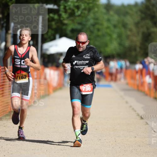 07.09.2025 - 19. Norderstedt Triathlon Michael Strokosch http://msf.ph/oto/8816443 07.09.2025 11:46:19 Laufen 796, 1162 meine-sportfotos.de