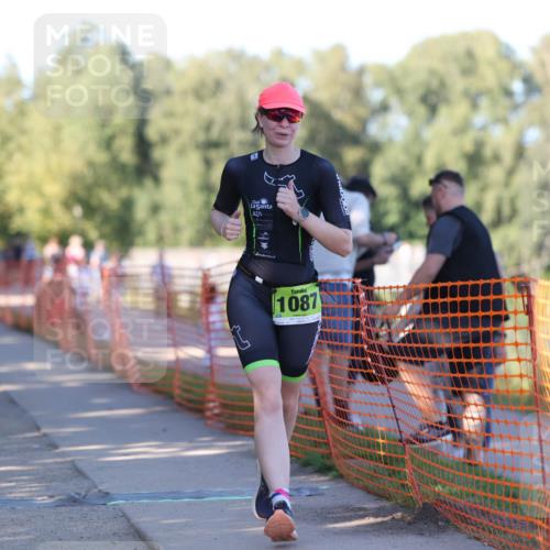 07.09.2025 - 19. Norderstedt Triathlon Michael Strokosch http://msf.ph/oto/8816553 07.09.2025 16:33:37 Laufen 1087, 1088, 1569, 1627 meine-sportfotos.de