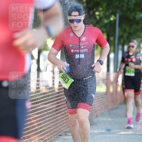 07.09.2025 - 19. Norderstedt Triathlon Michael Strokosch http://msf.ph/oto/8816640 07.09.2025 16:34:09 Laufen 399, 503, 866, 894, 1074, 1552, 1590, 1621 meine-sportfotos.de