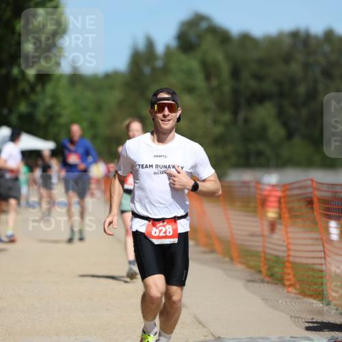 07.09.2025 - 19. Norderstedt Triathlon Michael Strokosch http://msf.ph/oto/8816700 07.09.2025 12:57:32 Laufen 208, 309, 818, 828, 1361 meine-sportfotos.de
