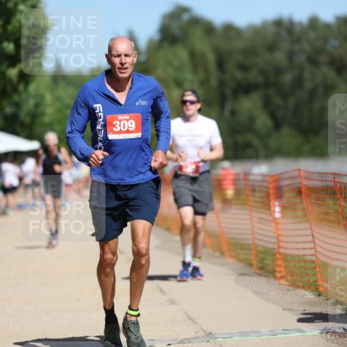 07.09.2025 - 19. Norderstedt Triathlon Michael Strokosch http://msf.ph/oto/8816841 07.09.2025 12:57:39 Laufen 139, 208, 309, 813 meine-sportfotos.de