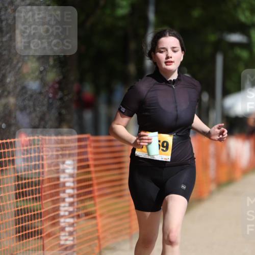 07.09.2025 - 19. Norderstedt Triathlon Michael Strokosch http://msf.ph/oto/8816867 07.09.2025 11:47:14 Laufen 1158, 1159 meine-sportfotos.de