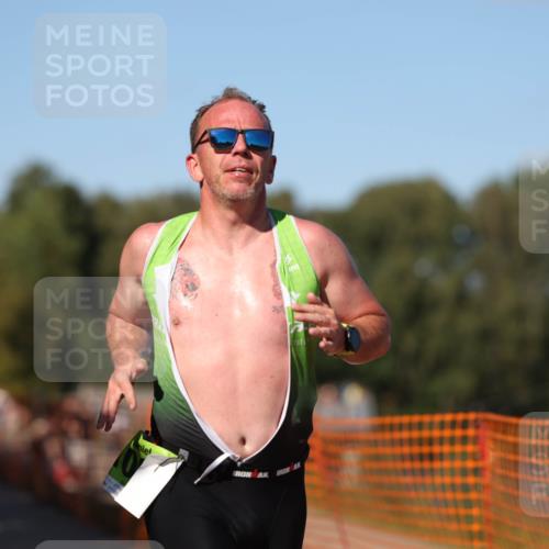 07.09.2025 - 19. Norderstedt Triathlon Michael Strokosch http://msf.ph/oto/8816872 07.09.2025 15:37:36 Laufen 472, 1005, 1404, 1507 meine-sportfotos.de