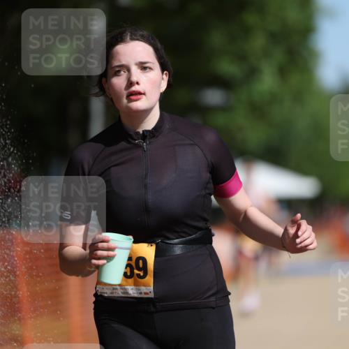 07.09.2025 - 19. Norderstedt Triathlon Michael Strokosch http://msf.ph/oto/8816886 07.09.2025 11:47:16 Laufen 1158, 1159 meine-sportfotos.de