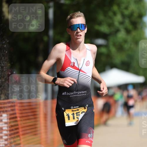 07.09.2025 - 19. Norderstedt Triathlon Michael Strokosch http://msf.ph/oto/8816931 07.09.2025 11:47:21 Laufen 1158 meine-sportfotos.de