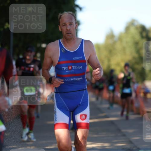07.09.2025 - 19. Norderstedt Triathlon Michael Strokosch http://msf.ph/oto/8816934 07.09.2025 16:35:22 Laufen 387, 390, 526, 1429, 1455, 1600, 1616 meine-sportfotos.de