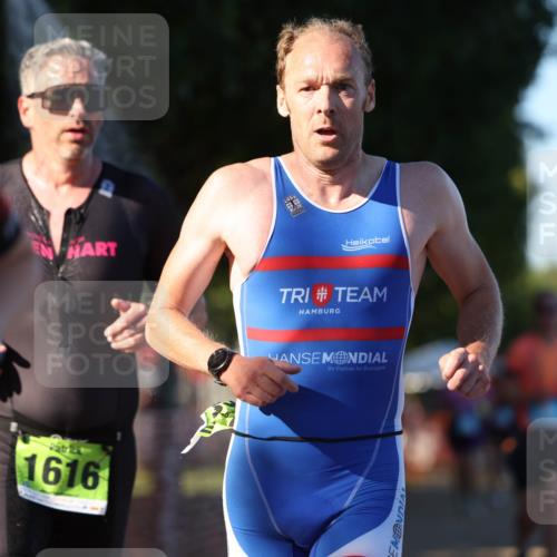 07.09.2025 - 19. Norderstedt Triathlon Michael Strokosch http://msf.ph/oto/8816942 07.09.2025 16:35:23 Laufen 362, 387, 390, 526, 1064, 1429, 1455, 1600, 1616 meine-sportfotos.de