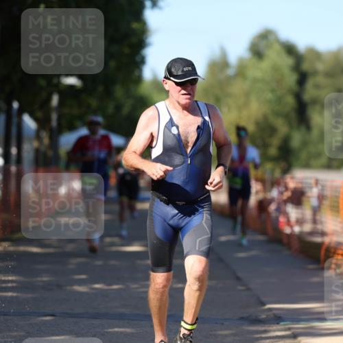 07.09.2025 - 19. Norderstedt Triathlon Michael Strokosch http://msf.ph/oto/8816978 07.09.2025 15:38:08 Laufen 475, 477, 963, 1496, 1504 meine-sportfotos.de