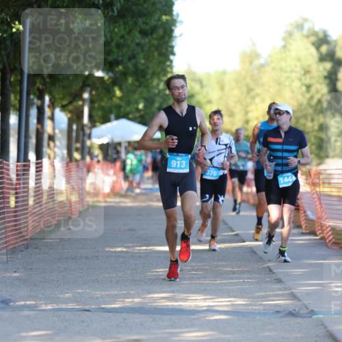 07.09.2025 - 19. Norderstedt Triathlon Michael Strokosch http://msf.ph/oto/8817008 07.09.2025 16:35:45 Laufen 376, 913, 924, 946, 1053, 1444 meine-sportfotos.de