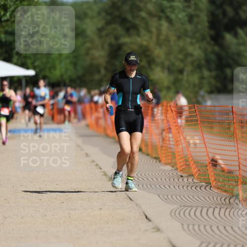 07.09.2025 - 19. Norderstedt Triathlon Michael Strokosch http://msf.ph/oto/8817041 07.09.2025 11:47:43 Laufen 1301, 1313 meine-sportfotos.de