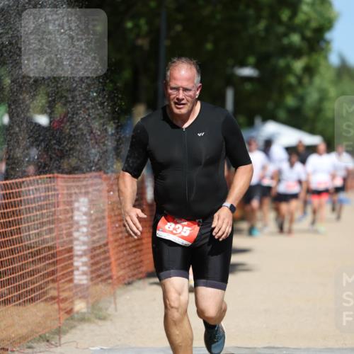 07.09.2025 - 19. Norderstedt Triathlon Michael Strokosch http://msf.ph/oto/8817076 07.09.2025 12:58:02 Laufen 176, 713, 835, 1398 meine-sportfotos.de
