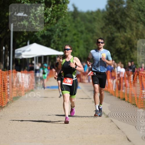 07.09.2025 - 19. Norderstedt Triathlon Michael Strokosch http://msf.ph/oto/8817077 07.09.2025 11:47:53 Laufen 185, 784 meine-sportfotos.de