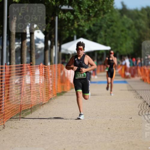 07.09.2025 - 19. Norderstedt Triathlon Michael Strokosch http://msf.ph/oto/8817190 07.09.2025 10:48:11 Laufen 123, 132, 1115 meine-sportfotos.de
