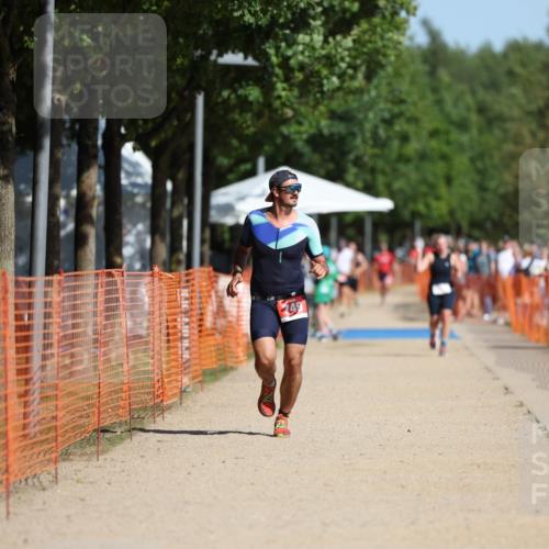 07.09.2025 - 19. Norderstedt Triathlon Michael Strokosch http://msf.ph/oto/8817199 07.09.2025 11:48:19 Laufen 749 meine-sportfotos.de