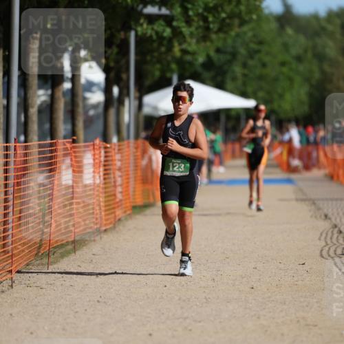 07.09.2025 - 19. Norderstedt Triathlon Michael Strokosch http://msf.ph/oto/8817207 07.09.2025 10:48:12 Laufen 123, 132, 1115 meine-sportfotos.de
