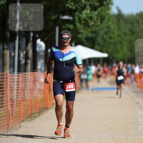 07.09.2025 - 19. Norderstedt Triathlon Michael Strokosch http://msf.ph/oto/8817223 07.09.2025 11:48:22 Laufen 749 meine-sportfotos.de