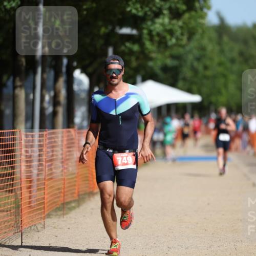 07.09.2025 - 19. Norderstedt Triathlon Michael Strokosch http://msf.ph/oto/8817228 07.09.2025 11:48:23 Laufen 749 meine-sportfotos.de