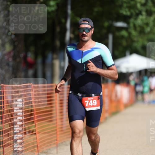 07.09.2025 - 19. Norderstedt Triathlon Michael Strokosch http://msf.ph/oto/8817252 07.09.2025 11:48:24 Laufen 749 meine-sportfotos.de
