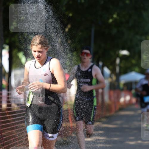 07.09.2025 - 19. Norderstedt Triathlon Michael Strokosch http://msf.ph/oto/8817326 07.09.2025 15:39:10 Laufen 449, 1480, 1498 meine-sportfotos.de