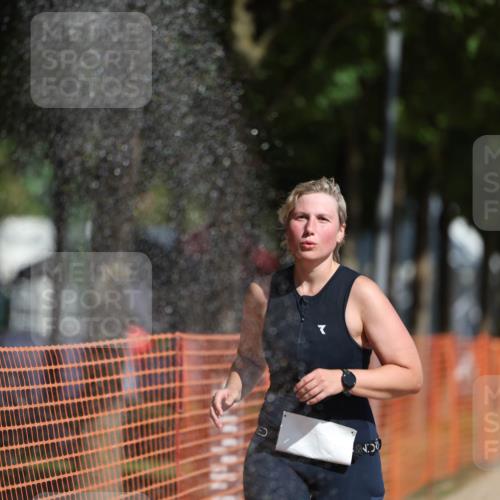 07.09.2025 - 19. Norderstedt Triathlon Michael Strokosch http://msf.ph/oto/8817336 07.09.2025 11:48:36 Laufen 1341 meine-sportfotos.de