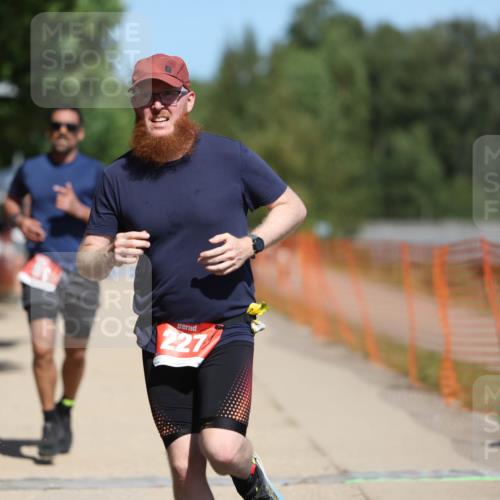 07.09.2025 - 19. Norderstedt Triathlon Michael Strokosch http://msf.ph/oto/8817443 07.09.2025 12:58:24 Laufen 194, 227, 251 meine-sportfotos.de