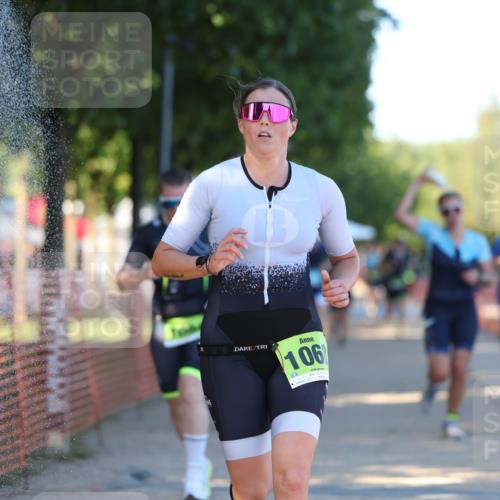 07.09.2025 - 19. Norderstedt Triathlon Michael Strokosch http://msf.ph/oto/8817506 07.09.2025 16:37:52 Laufen 529, 947, 1068, 1094, 1454, 1470, 1563, 1607 meine-sportfotos.de