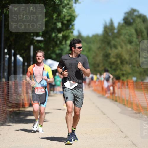 07.09.2025 - 19. Norderstedt Triathlon Michael Strokosch http://msf.ph/oto/8817518 07.09.2025 12:58:33 Laufen 194, 1212, 1290, 1329 meine-sportfotos.de