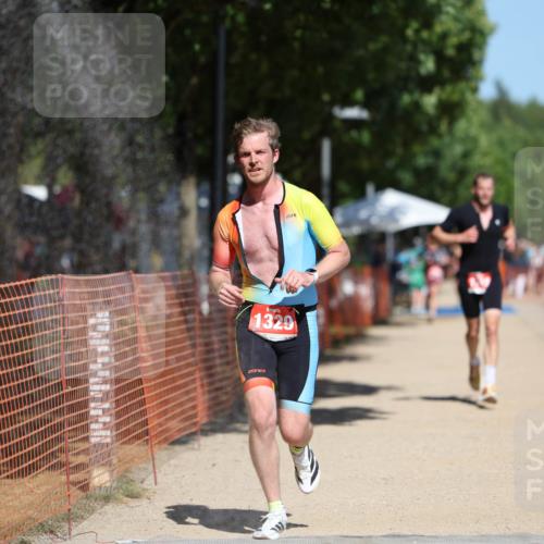 07.09.2025 - 19. Norderstedt Triathlon Michael Strokosch http://msf.ph/oto/8817543 07.09.2025 12:58:35 Laufen 194, 1212, 1290, 1329 meine-sportfotos.de