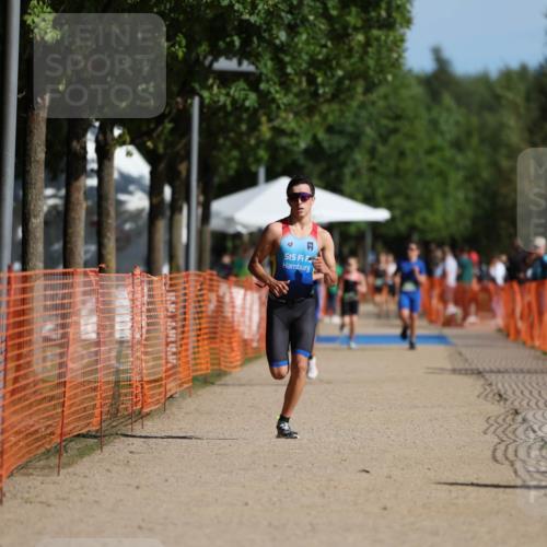 07.09.2025 - 19. Norderstedt Triathlon Michael Strokosch http://msf.ph/oto/8817584 07.09.2025 10:48:40 Laufen 61, 654 meine-sportfotos.de