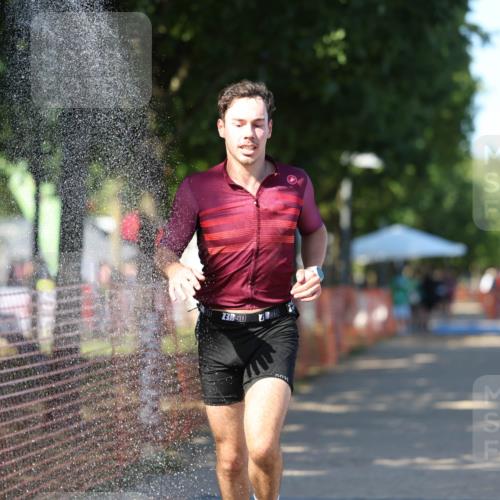 07.09.2025 - 19. Norderstedt Triathlon Michael Strokosch http://msf.ph/oto/8817619 07.09.2025 15:39:40 Laufen 478, 1434 meine-sportfotos.de