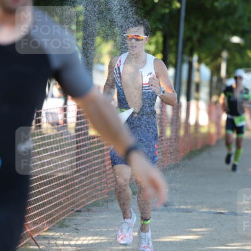 07.09.2025 - 19. Norderstedt Triathlon Michael Strokosch http://msf.ph/oto/8817638 07.09.2025 16:38:17 Laufen 536, 871, 1061, 1472, 1557, 1575 meine-sportfotos.de